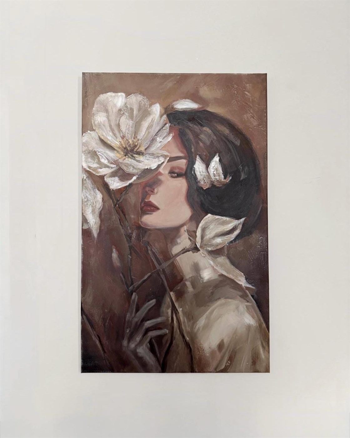 flor blanca, 50×70 см — Женское лицо и белый цветок, написанные абстрактно и чуть сюрреалистично.