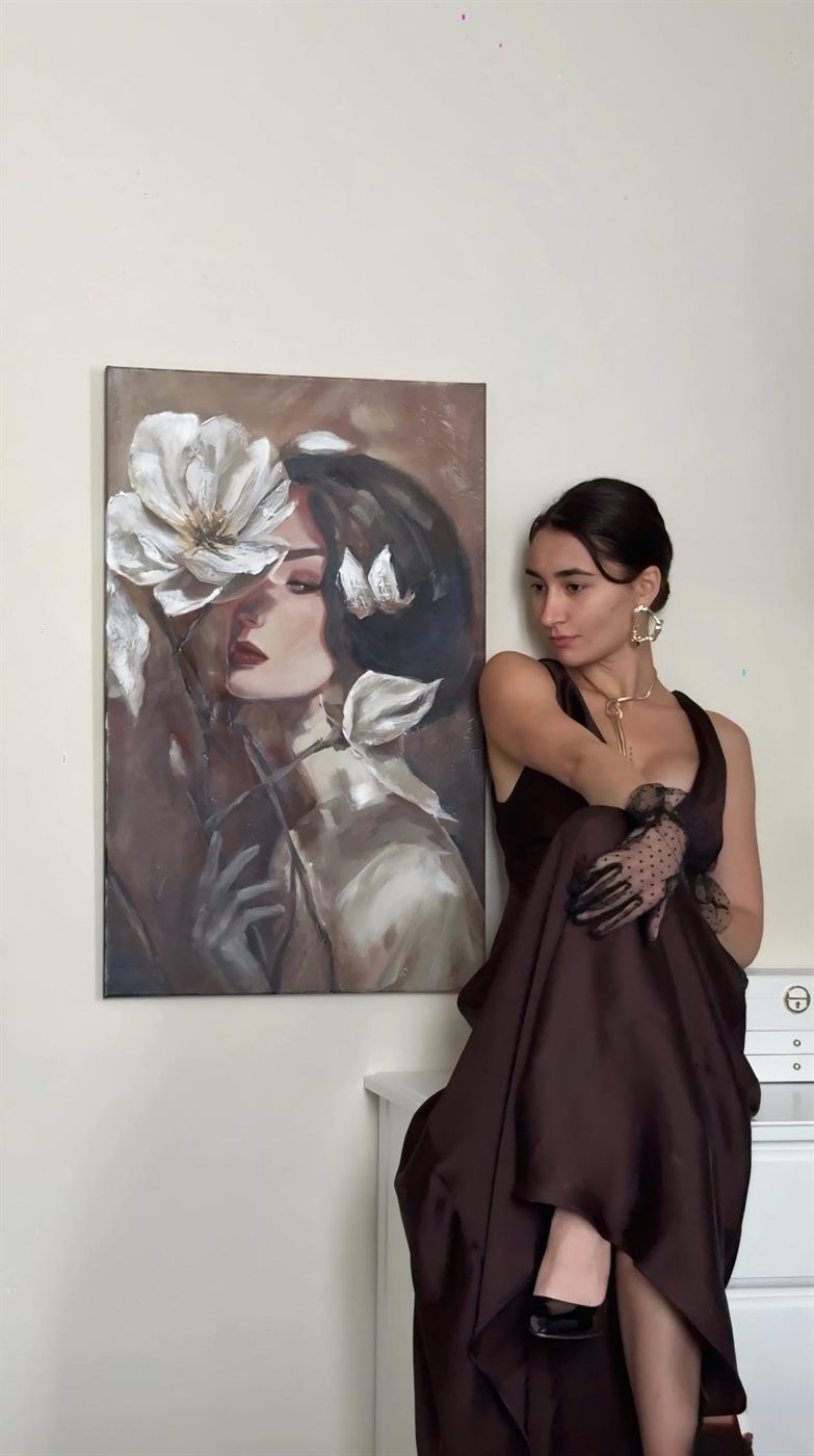 flor blanca, 50×70 см — Женское лицо и белый цветок, написанные абстрактно и чуть сюрреалистично.