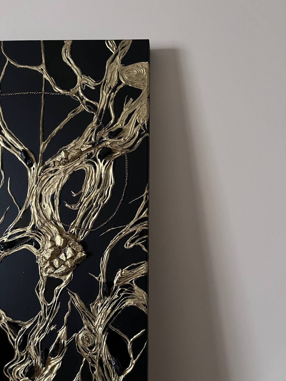 MATRIX, 80×80 cm — Crossing lines on deep black: choices, connections, paths.