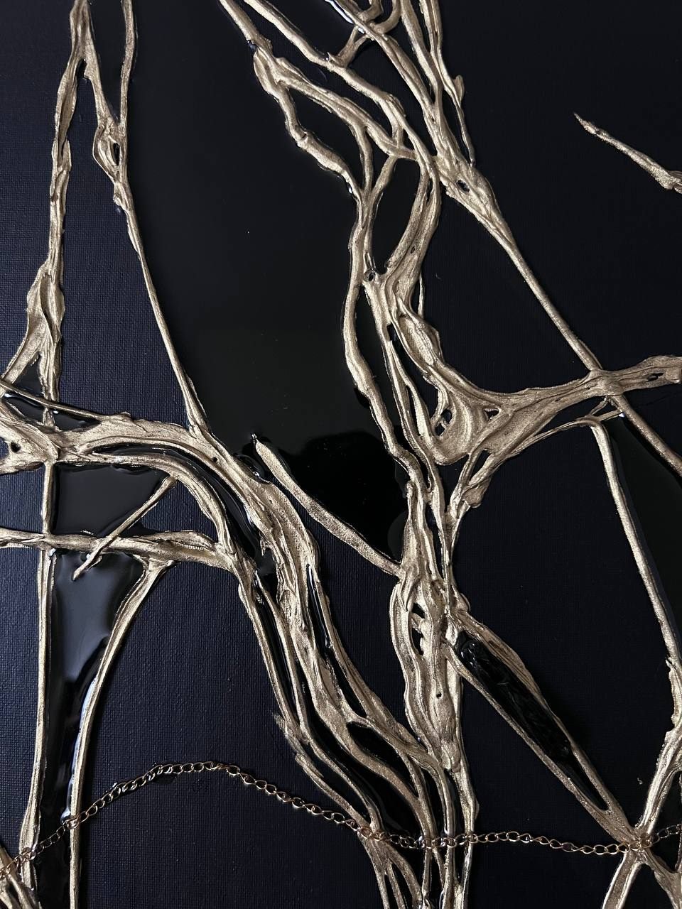 MATRIX, 80×80 cm — Crossing lines on deep black: choices, connections, paths.